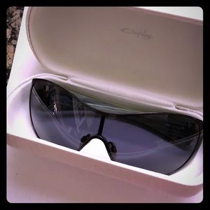 Oakley’s Sunglasses-Breathless
